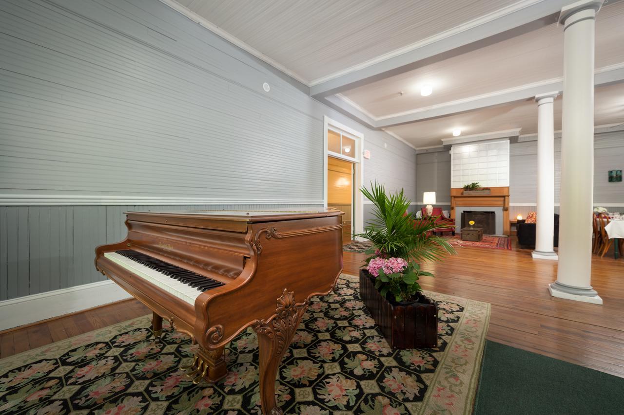 Grand Old Lady Hotel Waynesville Εξωτερικό φωτογραφία